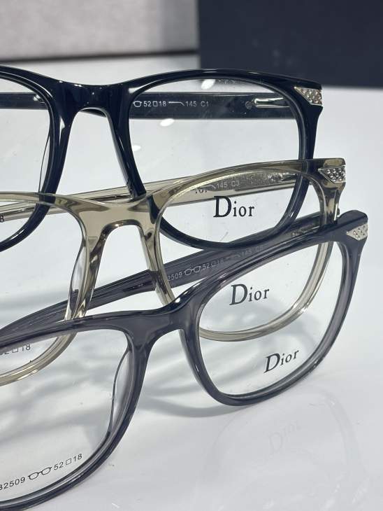 Picture of Dior Sunglasses _SKUfw79760495fw